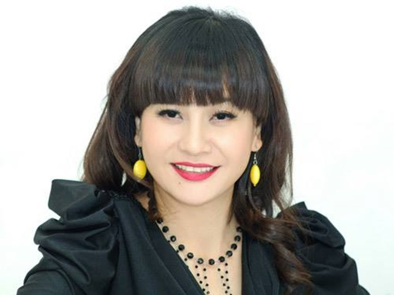 Sau khi rời trường, Cát Phượng ở "chui" tại ký túc xá và tiếp tục nhận nhận các vai quần chúng. Có những lúc quá khó khăn, Cát Phượng phải "bán máu" để có tiền mưu sinh. Ảnh: FBNV