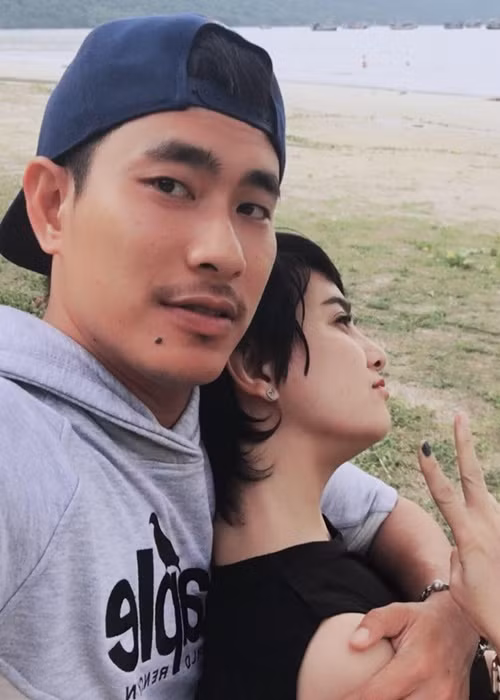 Sau khi ly hôn Thái Hòa, Cát Phượng gắn bó với Kiều Minh Tuấn. Cô nhận lời yêu Kiều Minh Tuấn sau 2 năm nam diễn viên tỏ tình. Ảnh: FBNV