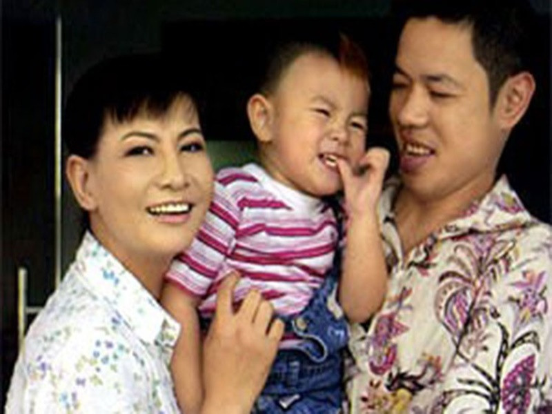 Cát Phượng có đường tình đầy trắc trở. Cô chia tay Thái Hòa chỉ sau 7 ngày cưới và 4 năm bên nhau. Ảnh: Mốt và cuộc sống