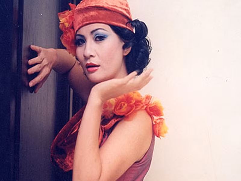 Qua khu kho khan phai “ban mau”, tinh duyen lan dan cua Cat Phuong