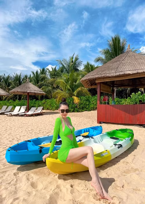 Mới đây, trên trang cá nhân, Quế Vân đăng tải một số hình ảnh diện bikini thu hút sự chú ý của nhiều cư dân mạng.