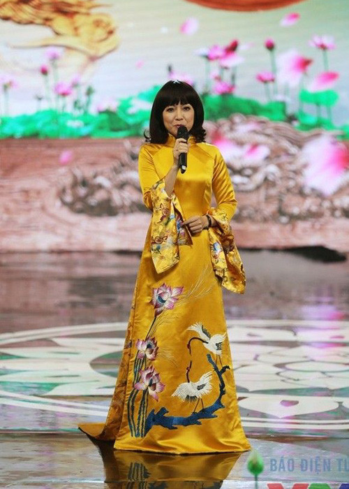 MC của Ký ức vui vẻ mùa 4 gắn bó với nghề dẫn chương trình hơn 20 năm. Loạt chương trình có sự góp mặt của Thảo Vân gồm: Gặp nhau cuối tuần, Táo quân, Gala cười, Chuyện đêm muộn, Tôi và chúng ta. Ảnh: VTV