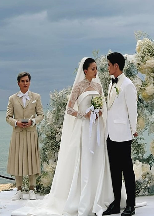 Hình ảnh Nam Trung mặc váy ở đám cưới của Ngô Thanh Vân thu thú sự quan tâm của nhiều khán giả. Ảnh: FB Đỗ Mạnh Cường