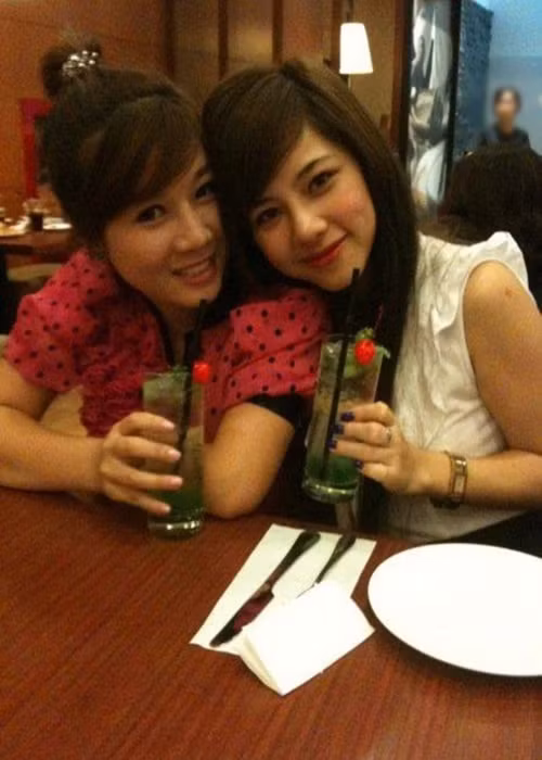  Bạch Lan Phương từng hé lộ: “Sau sinh, mí mắt của tôi bị sụp nên tôi đã nhấn mí để có được gương mặt đẹp hơn”.