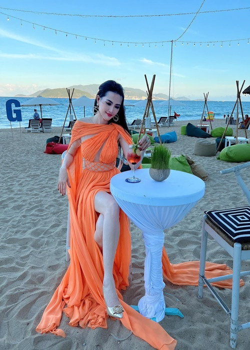 Phan Thị Mơ chạm ngõ điện ảnh bằng một vai diễn nhỏ trong "Ngôi nhà trong hẻm" năm 2012.