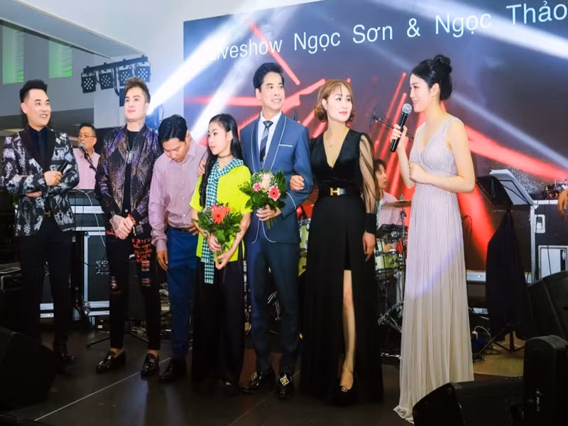 Lên 10 tuổi, giọng ca nhí tiếp tục tham gia chương trình tìm kiếm tài năng của Đức mang tên The Voice Kids và lọt vào mắt xanh của nhiều nhà tổ chức.