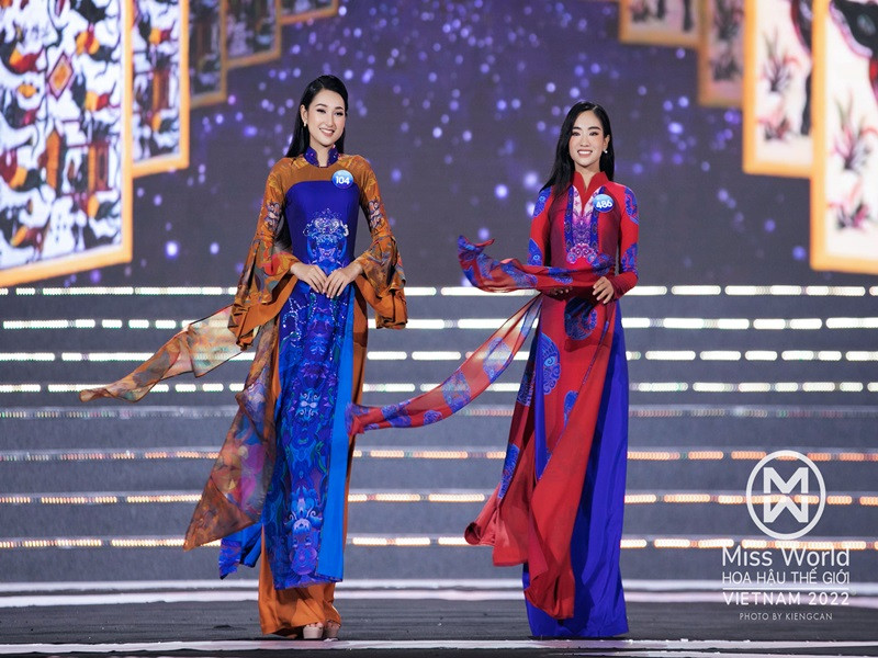 Phương Linh khoe vẻ đẹp dịu dàng trong tà áo dài ở đêm chung khảo. Ảnh: Fanpage Miss World Vietnam