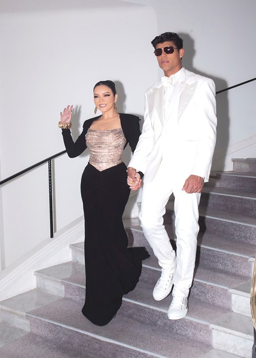 Anh ngỏ lời mời Lý Nhã Kỳ sang Mỹ nơi anh đang định cư để cả hai có thể bàn nhiều dự án kết hợp.