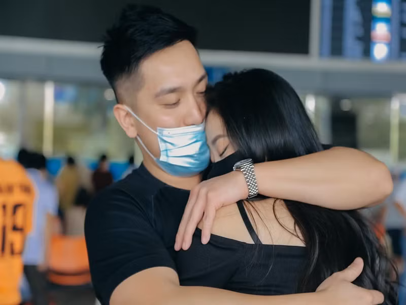 Liêu Hà Trinh và Anh Khoa từng yêu xa.