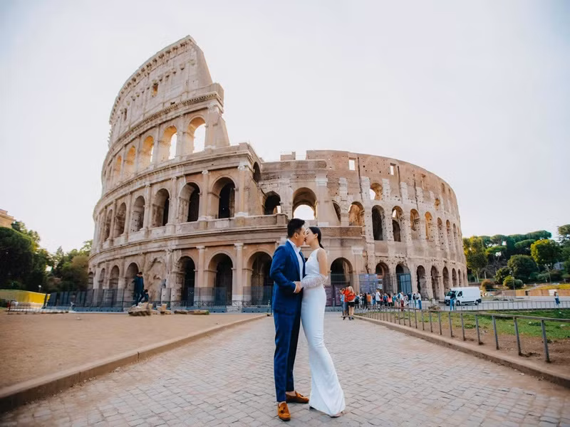 Cả hai từng dự định tổ chức hôn lễ vào ngày 10/10/2020 nhưng phải hoãn lại vì dịch bệnh.