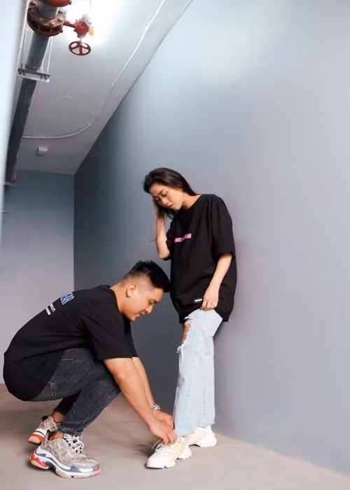 Trong 2 năm xa nhau, Liêu Hà Trinh- Anh Khoa thường xuyên gọi điện thoại, facetime mỗi ngày.