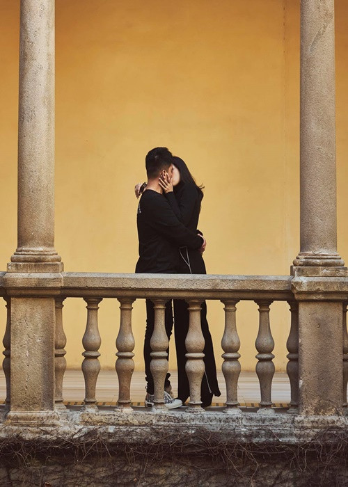 Chia sẻ về nửa kia, Liêu Hà Trinh luôn tự hào rằng việc lựa chọn yêu Đăng Khoa là quyết định sáng suốt.