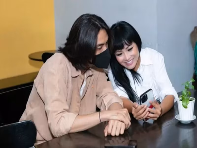 Sau khi liên tục đăng tải hình ảnh bên Doãn Chí Kiên và có những dòng chia sẻ úp mở, Phương Thanh nói rõ mối quan hệ giữa hai người. Ảnh: Vietnamnet