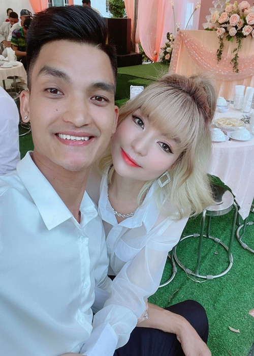 Sau đám cưới tại Hải Dương, Mạc Văn Khoa tổ chức tiệc cưới tại TP HCM vào đầu tháng 6.