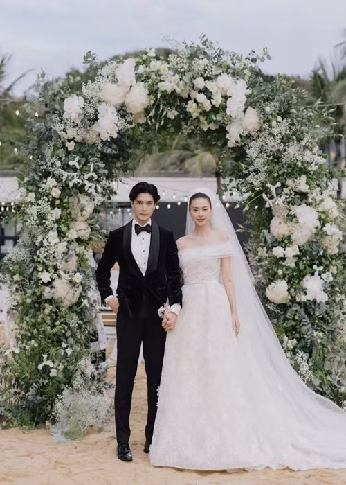 Ngô Thanh Vân tâm sự, sau đám cưới, cô vẫn chưa thấy gì khác biệt ngoài việc vẫn còn lâng lâng vì hạnh phúc.