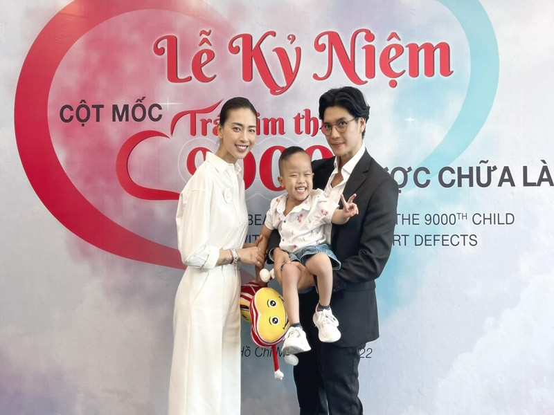 Ngô Thanh Vân - Huy Trần tham gia hoạt động ý nghĩa sau đám cưới.