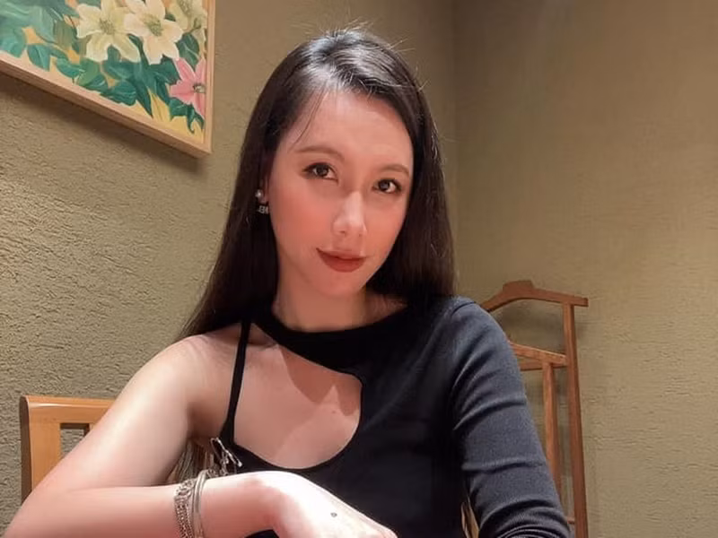 Hồi năm 2015, Minh Hà trở thành tâm điểm của dư luận vì ồn ào tình cảm với Chí Nhân. Nữ MC cho biết, những hình ảnh cô và Chí Nhân là dàn dựng, sắp xếp.