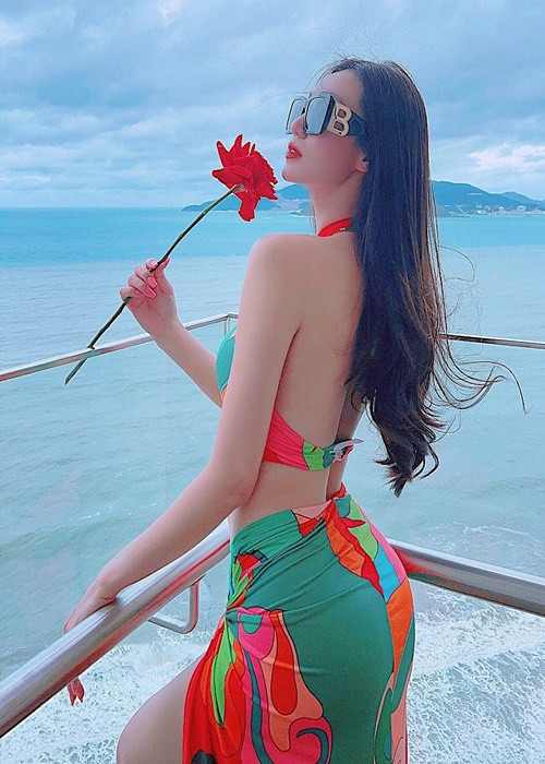 Số đo vòng 3 của Khánh My là 103cm. Nữ người mẫu đặt mục tiêu số đo vòng 3 lên đến 110cm.