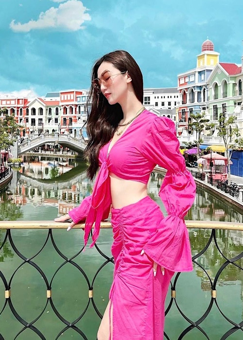 Cùng với vòng 3 gợi cảm, Khánh My sở hữu vòng eo con kiến.