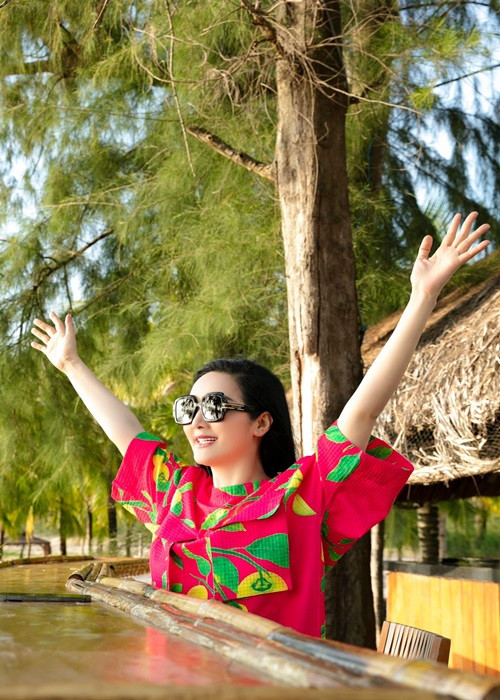 Hoa hậu Đền Hùng năm 1992 đăng tải những dòng trạng thái đầy tích cực.