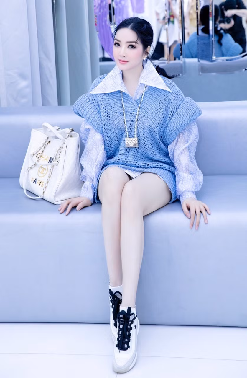 Giữa tháng 4, Giáng My nhận lời mời làm giám khảo cuộc thi Hoa hậu Duyên dáng Hoàn vũ 2022.