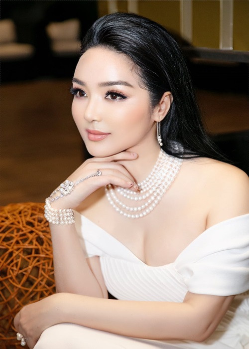 Hồi tháng 4 vừa qua, đời tư của Hoa hậu Đền Hùng Giáng My nhận được sự quan tâm của nhiều cư dân mạng sau khi có thông tin gây chú ý về ông Đỗ Anh Dũng - người từng gắn bó với Giáng My.