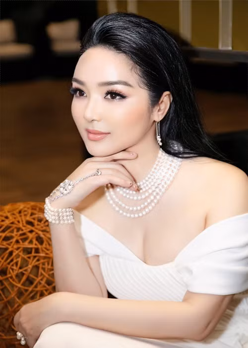 Hồi tháng 4 vừa qua, đời tư của Hoa hậu Đền Hùng Giáng My nhận được sự quan tâm của nhiều cư dân mạng sau khi có thông tin gây chú ý về ông Đỗ Anh Dũng - người từng gắn bó với Giáng My.