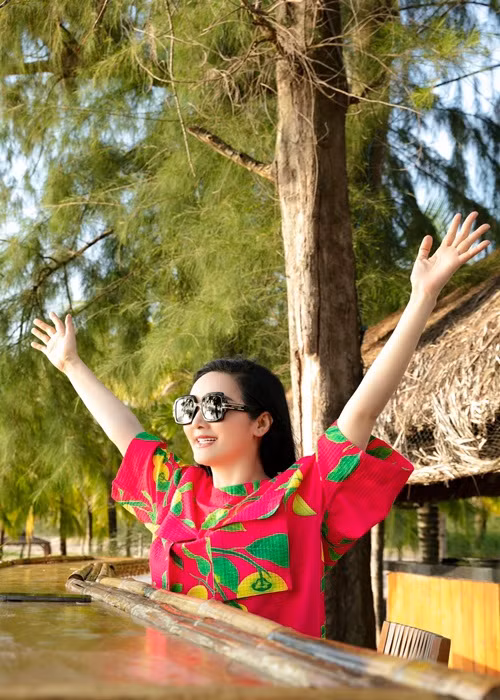 Hoa hậu Đền Hùng năm 1992 đăng tải những dòng trạng thái đầy tích cực.