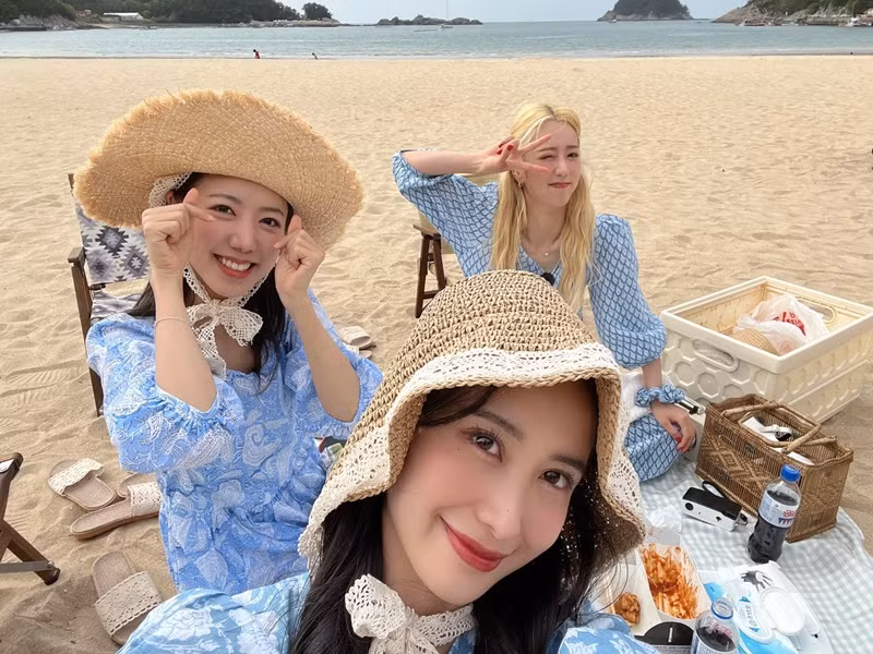 Jun Vũ, Nam Joo và Somi dần thân thiết khi cùng tham gia chương trình. Ảnh: FBNV