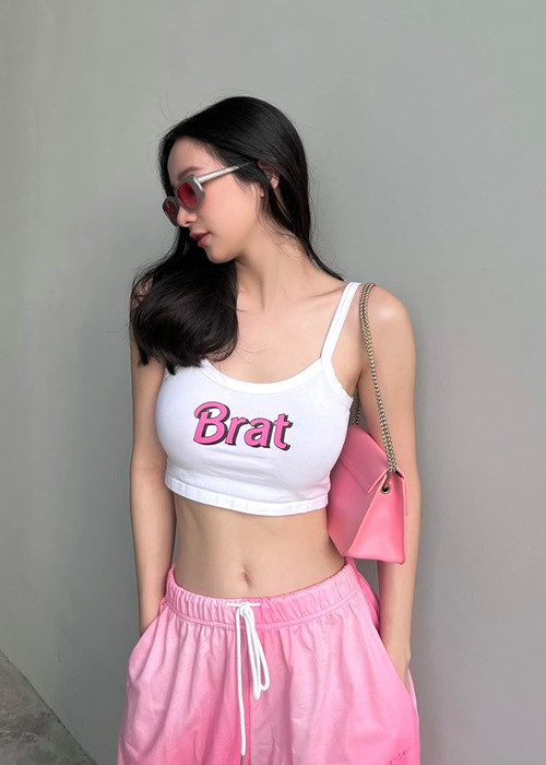 Phong cách thời trang của Jun Vũ được đánh giá trẻ trung, sành điệu. Ảnh: FBNV