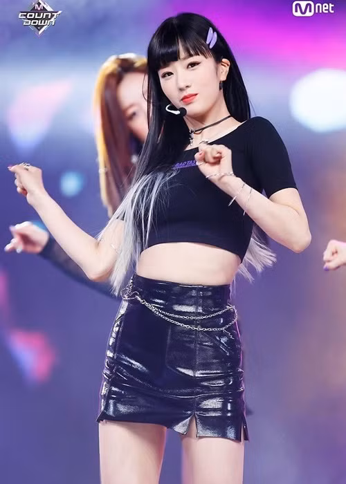 Thành viên nhóm nhạc Apink sở hữu body thon gọn. Ảnh: Zing