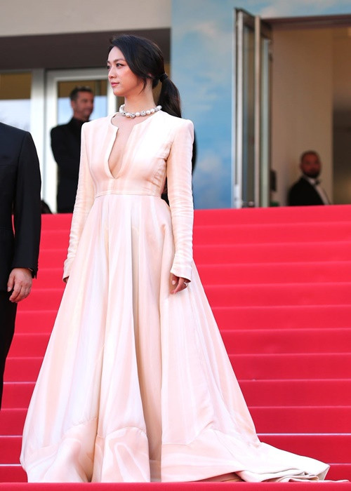 Thang Duy vừa xuất hiện trên thảm đỏ Cannes 2022. Ảnh: Elle