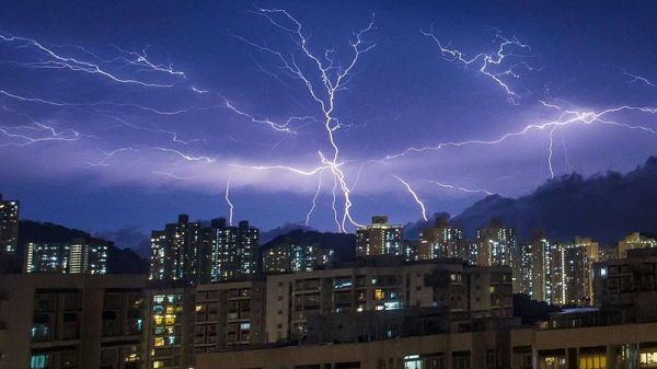 Sét hòn đã được công nhận sự tồn tại, trên thực tế bản chất hiện tượng của nó vẫn là một bí ẩn chưa được chứng minh rõ ràng. Đến nay, để đi tìm câu trả lời, các nhà nghiên cứu đang cố gắng tái tạo sét hòn, hoặc một thứ gần giống với nó trong môi trường phòng thí nghiệm.