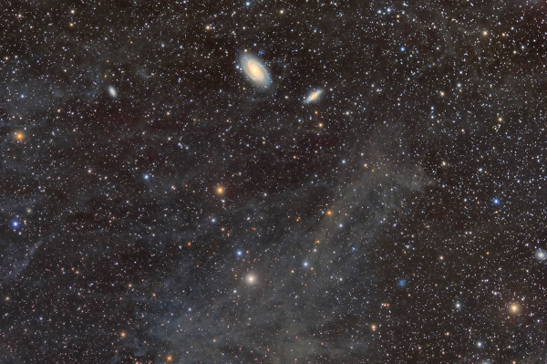 Cũng có giả thuyết chớp sóng vô tuyến đến từ một nền văn minh ngoài hành tinh.