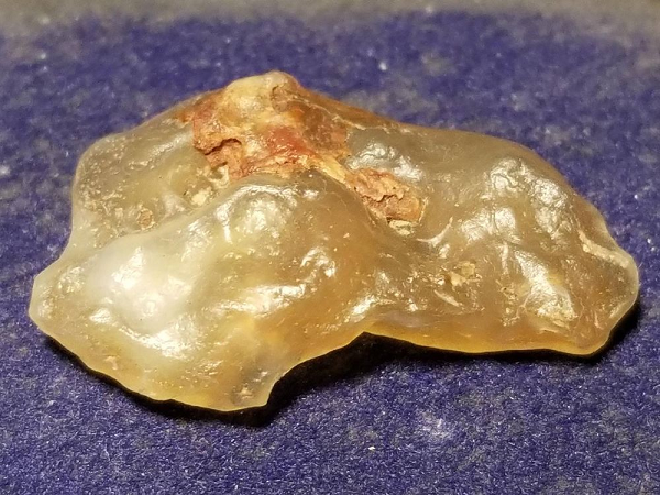 Chúng nguội dần và bị đẩy trở lại Trái Đất khi va đập phải tiểu hành tinh, sao chổi trong bầu khí quyển. Tektite được tìm thấy ở nhiều nước trên thế giới, bao gồm vùng Nam – Bắc Mỹ, châu Phi, các nước Đông Nam Á, châu Úc.