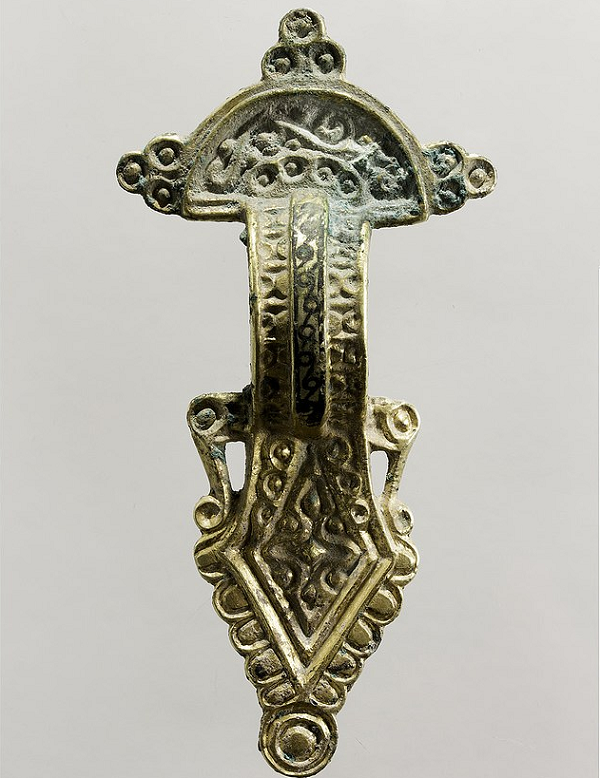 Xưởng bạc này được giấu trong những cánh cửa đóng kín. Nguyên nhân là vì người La Mã xem vàng và bạc là "xương sống" của nền kinh tế trên đảo và việc chế tác các kim loại quý này bị kiểm soát bởi đế quốc.