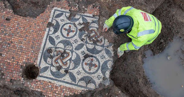 Mới đây, họ tiếp tục tìm thấy 15 kg sản phẩm oxit chì thứ cấp, thứ chỉ có thể phát sinh từ quá trình khai thác bạc. Bằng chứng này đã dẫn đường tới một xưởng bạc bất hợp pháp.