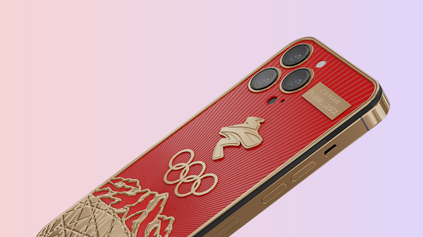 Các phiên bản xa xỉ này được nhận định là hàng "hot" dành cho các fan hâm mộ thể thao nói chung và iFan đại gia.