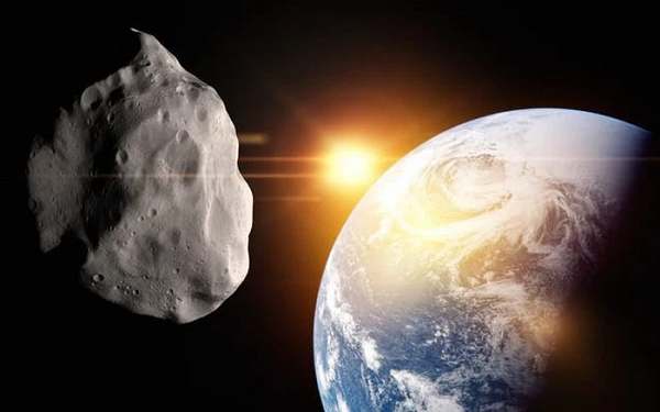 Theo truyền thống thì các thiên thể nhỏ quay quanh Mặt Trời sẽ được xếp vào tiểu hành tinh, sao chổi hoặc thiên thạch, trong đó tất cả mọi thứ có đường kính nhỏ hơn mười mét đều được xếp vào loại thiên thạch.