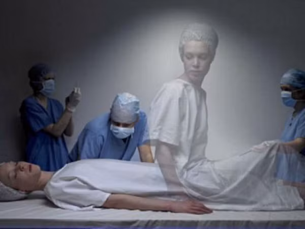 “Bộ não của con người có thể vẫn hoạt động và liên kết với nhau thậm chí sau khi cơ thể chuyển sang trạng thái tim ngừng đập. Thậm chí, trong khoảnh khắc đó, bộ não còn có thể được lập trình để sắp xếp lại toàn bộ ký ức” - các nhà nghiên cứu cho hay.