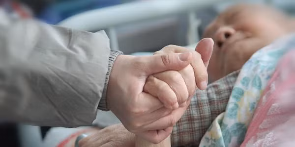 Trước đây, các nhà khoa học Đại học Southampton đã dành ra 4 năm trời để nghiên cứu hơn 2000 người trải qua giai đoạn tim ngừng đập hoàn toàn tại 15 bệnh viện ở Anh, Mỹ và Úc. Họ phát hiện ra rằng gần 40% số người sống sót sau khi tim ngừng đập mô tả về một dạng “ý thức” vẫn tồn tại trong thời gian họ chết lâm sàng, trước khi tim họ hoạt động trở lại.