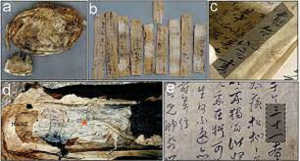 Bức thư có đoạn viết: "Em không thể sống được nếu không có anh. Em muốn đi cùng anh, hãy đưa em đi tới bất cứ đâu - nơi mà anh đang sống. Trên thế gian này, em mãi không thể quên được tình yêu em dành cho anh. Nỗi buồn khi không có anh dài như vô tận, em sẽ sống sao đây với đứa con đang mang trong bụng mà không có anh bên mình".