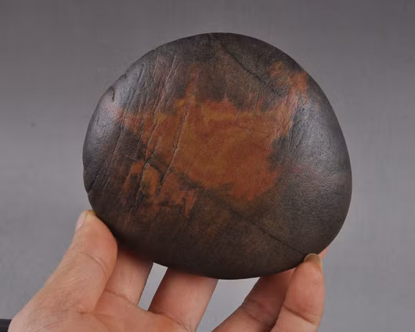 Đá Mã An không chỉ được yêu thích trong và ngoài Trung Quốc nhờ màu sắc mà chúng còn có rất nhiều hình dáng độc đáo. Đá Mã An từng được tìm thấy có lúc là những khối đá lớn cao tới 3,4 m hoặc nhỏ chỉ bằng 1 nắm tay.