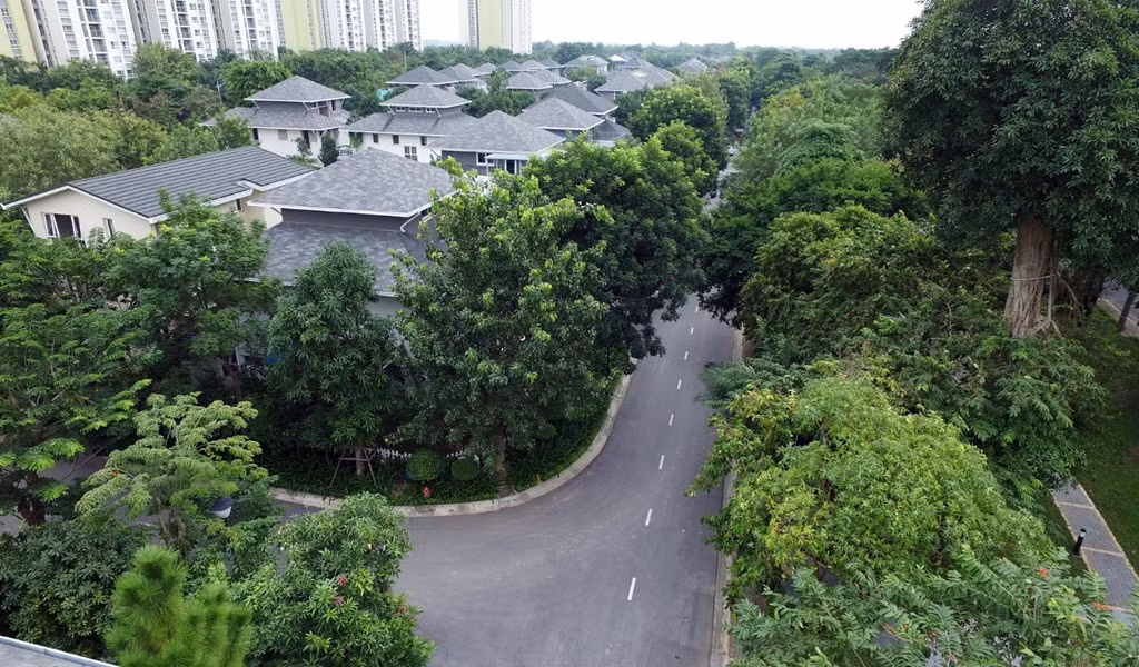 Lối quy hoạch thông minh với không gian xanh mát, rộng thoáng của mặt nước và thảm thực vật nhiều tầng hài hòa trong các khu dân cư tại Ecopark tạo ấn tượng mạnh mẽ với hội đồng giám khảo, nâng tầm vị trí của Việt Nam trên thị trường bất động sản toàn cầu.