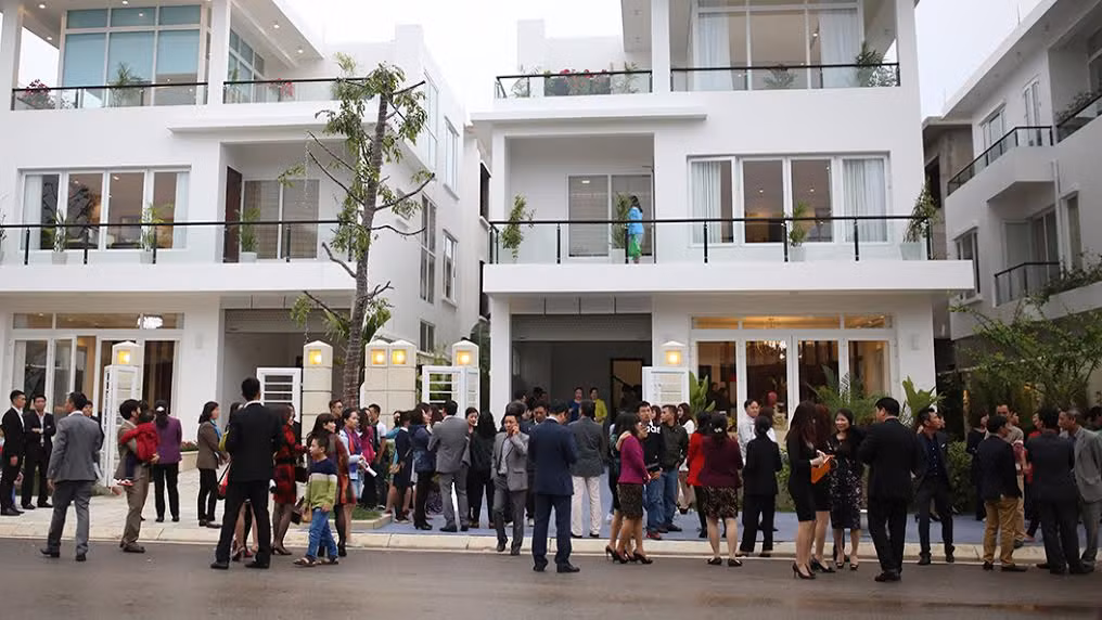 Ngày 28/11 vừa qua, tại Quần thể du lịch nghỉ dưỡng sinh thái FLC Sầm Sơn, biệt thự mẫu Ngọc Trai của Khu biệt thự biển FLC L’Amoura đã chính thức ra mắt.