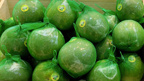 Dùng túi hoặc hộp kín bảo quản riêng từng quả sẽ giúp giảm tình trạng hư thối. Muốn quả giữ được lâu, không nên rửa trước khi bảo quản. Độ ẩm cao sẽ khiến quả nhanh hỏng hơn.