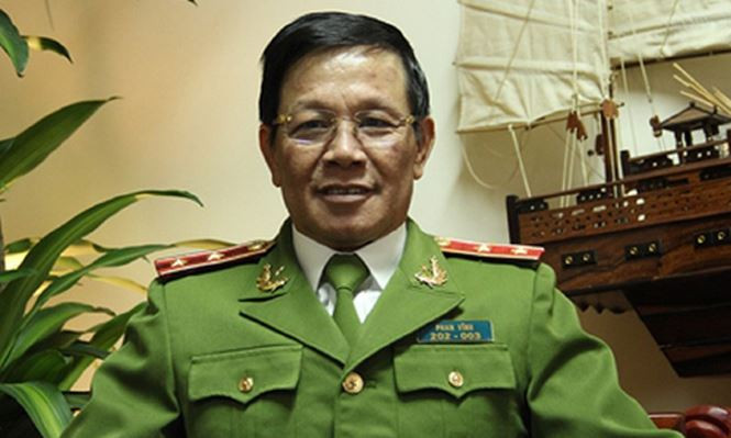 Tiet lo hanh dong “la” cua ong Phan Van Vinh sau khi ve huu