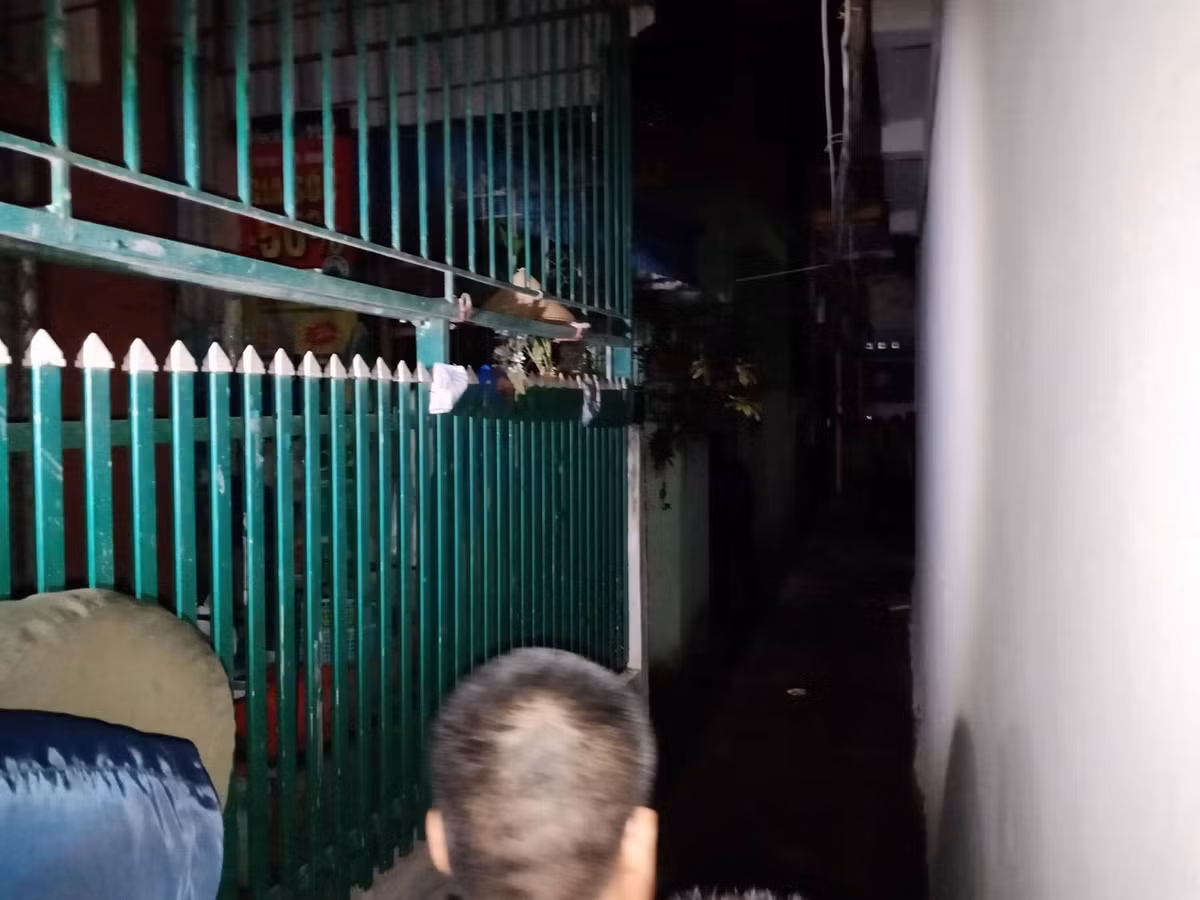 Can canh cong an kham xet nha ong Phan Van Vinh-Hinh-4