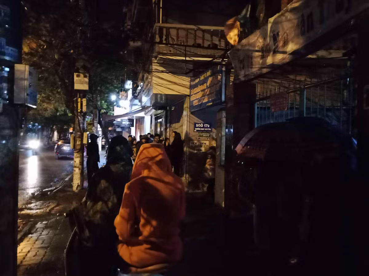 Can canh cong an kham xet nha ong Phan Van Vinh-Hinh-3