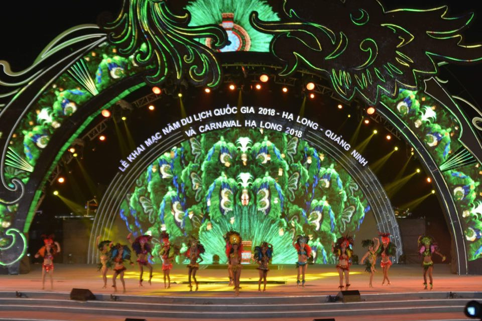 Carnaval Hạ Long 2018 một đại tiệc âm nhạc, ánh sáng, nghệ thuật đầy màu sắc, được đổi mới từ nội dung, ý tưởng kịch bản đến hình thức thể hiện đã khuấy động không gian thành phố di sản, đưa “Đêm Carnaval Hạ Long 2018” trở thành sự kiện ấn tượng nhất.